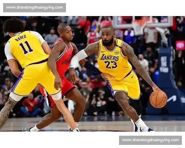 太阳湖人巅峰对决詹杜领衔西部豪强正面硬碰硬之夜季后赛级别焦点大战全场沸腾